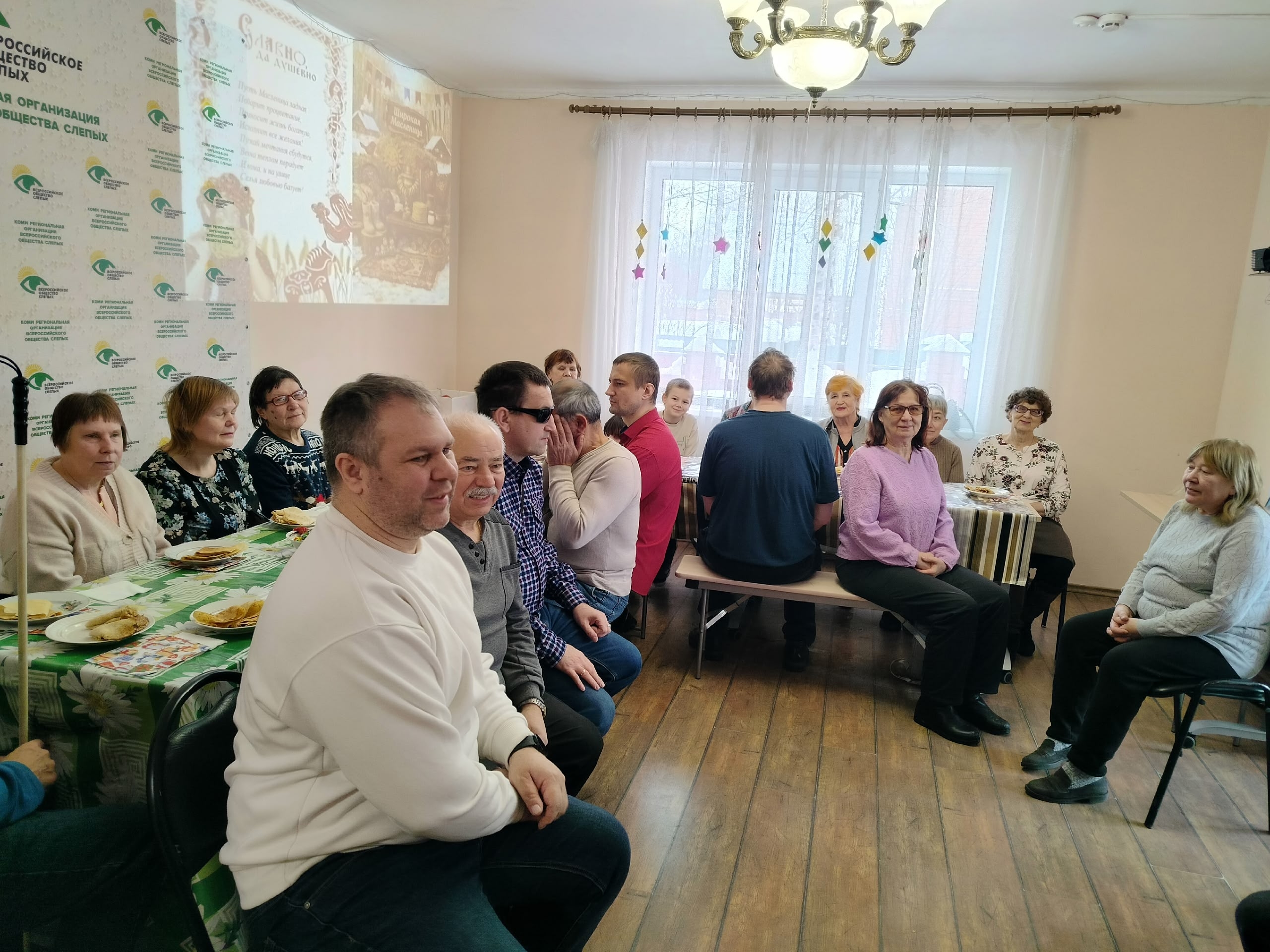 КАК НА МАСЛЕНОЙ НЕДЕЛЕ СО СТОЛА БЛИНЫ ЛЕТЕЛИ!…